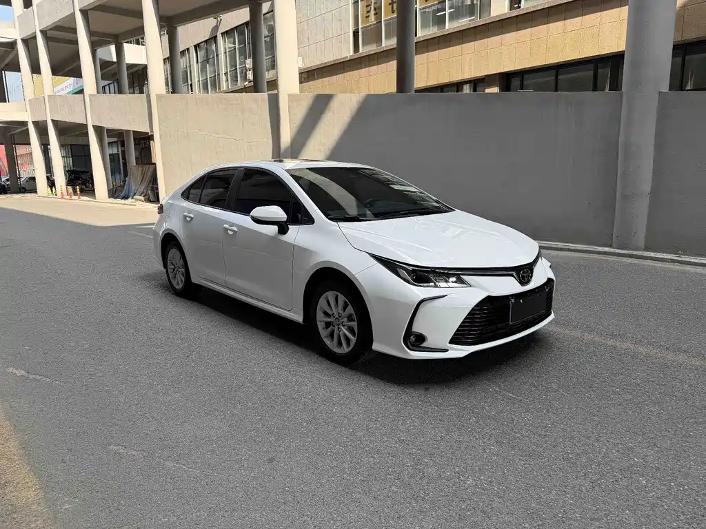 Toyota Corolla 2022 — фото 3