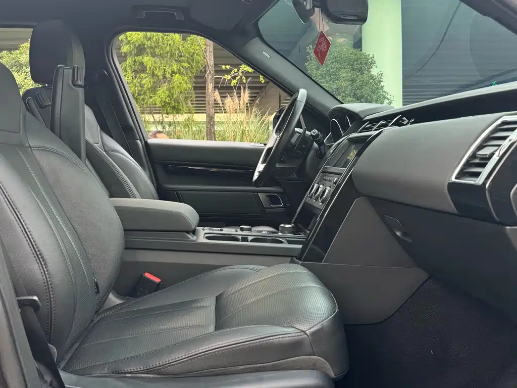 Land Rover Discovery 2019 — фото 18