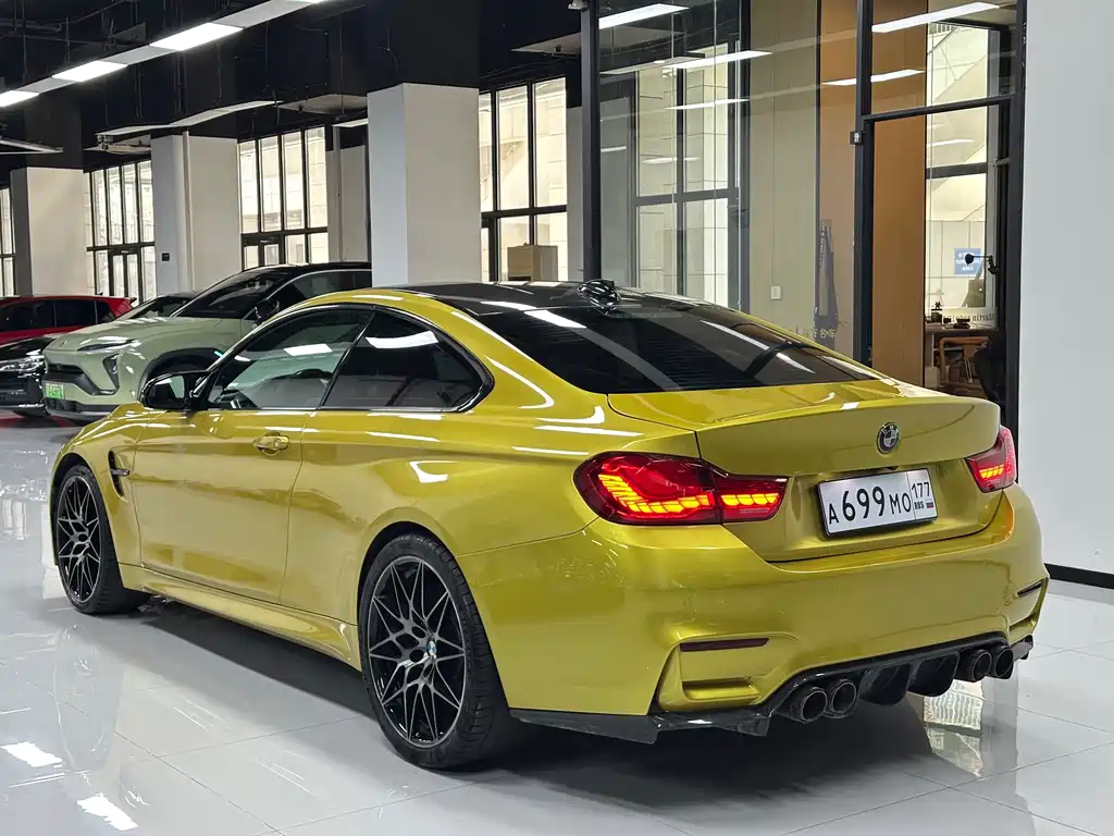 BMW M4 2018 — фото 3