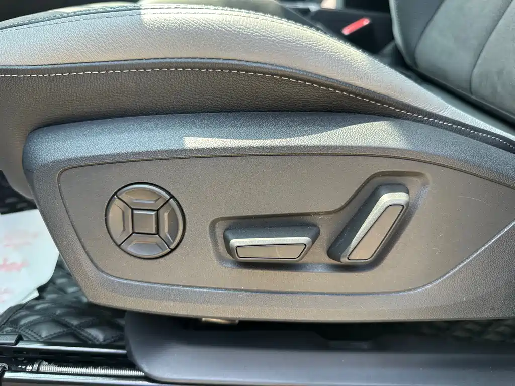 Audi Q3 2023 — фото 12