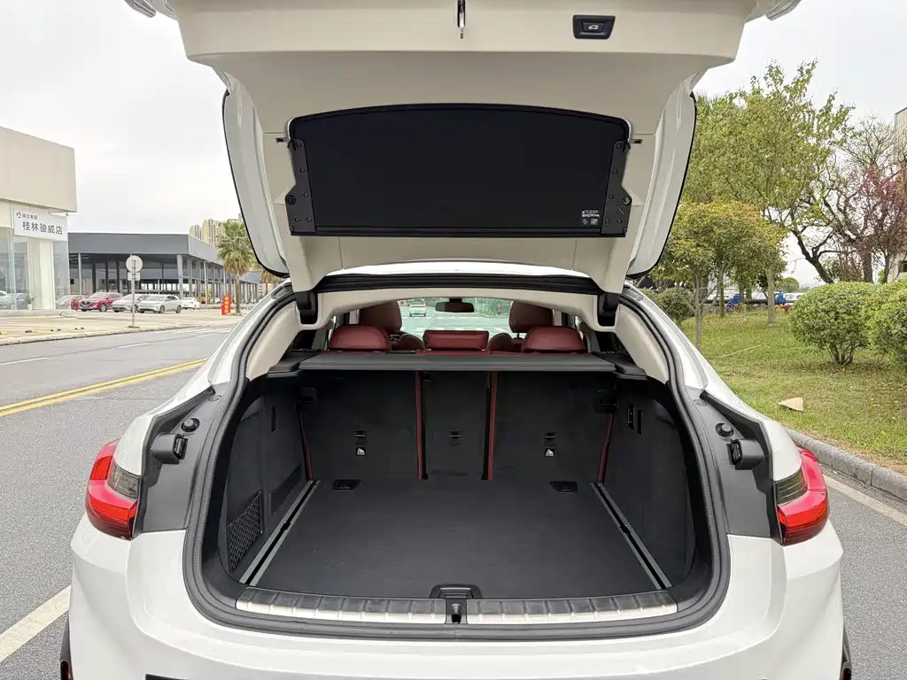 BMW X4 2023 — фото 15