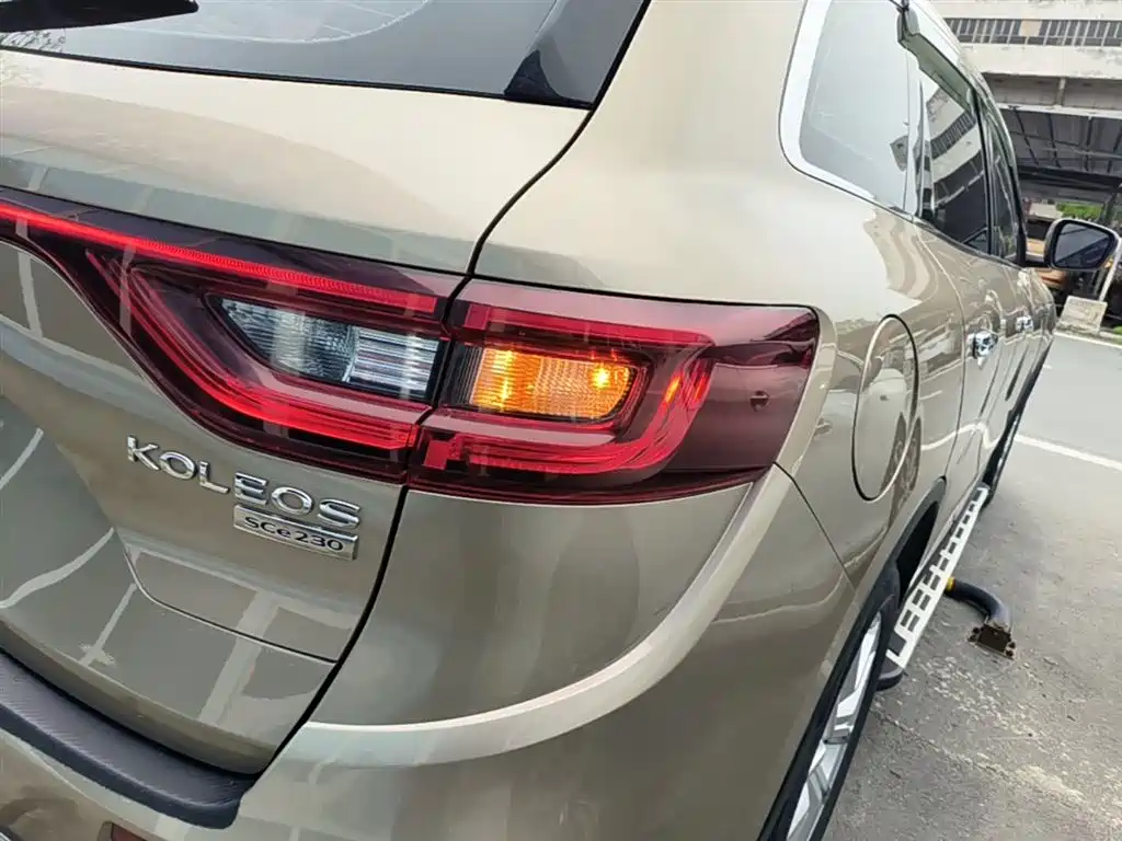 Renault Koleos 2017 — фото 8