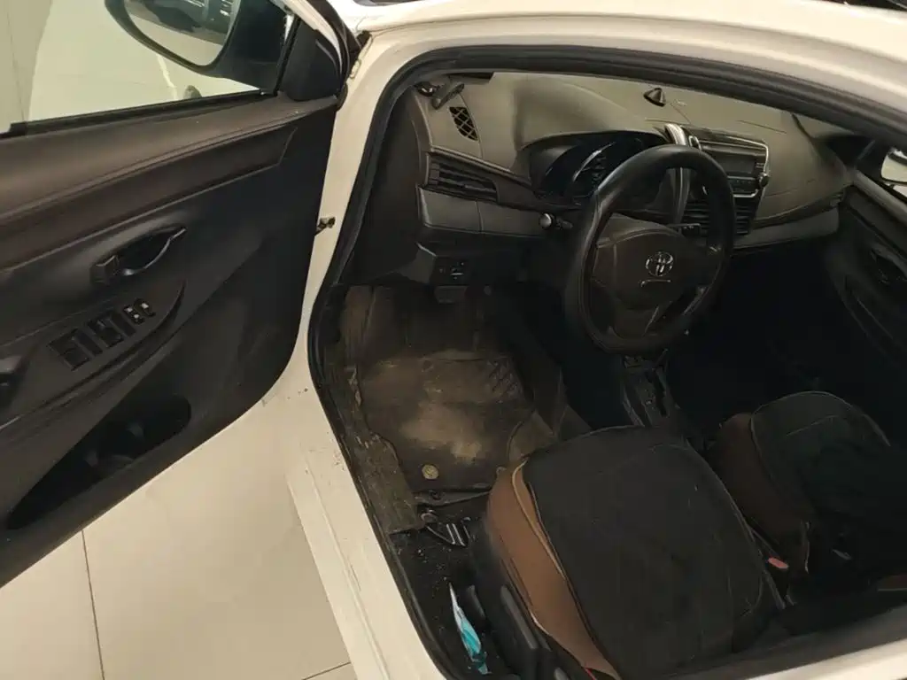 Toyota Vios 2015 — фото 16