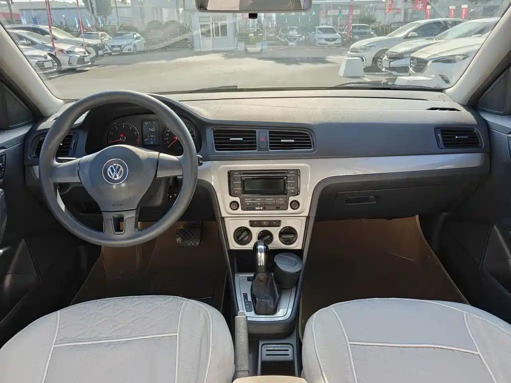 Volkswagen Gran Lavida 2013