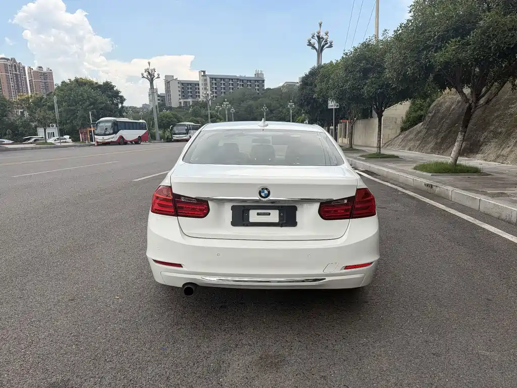 BMW 3 Series 2015