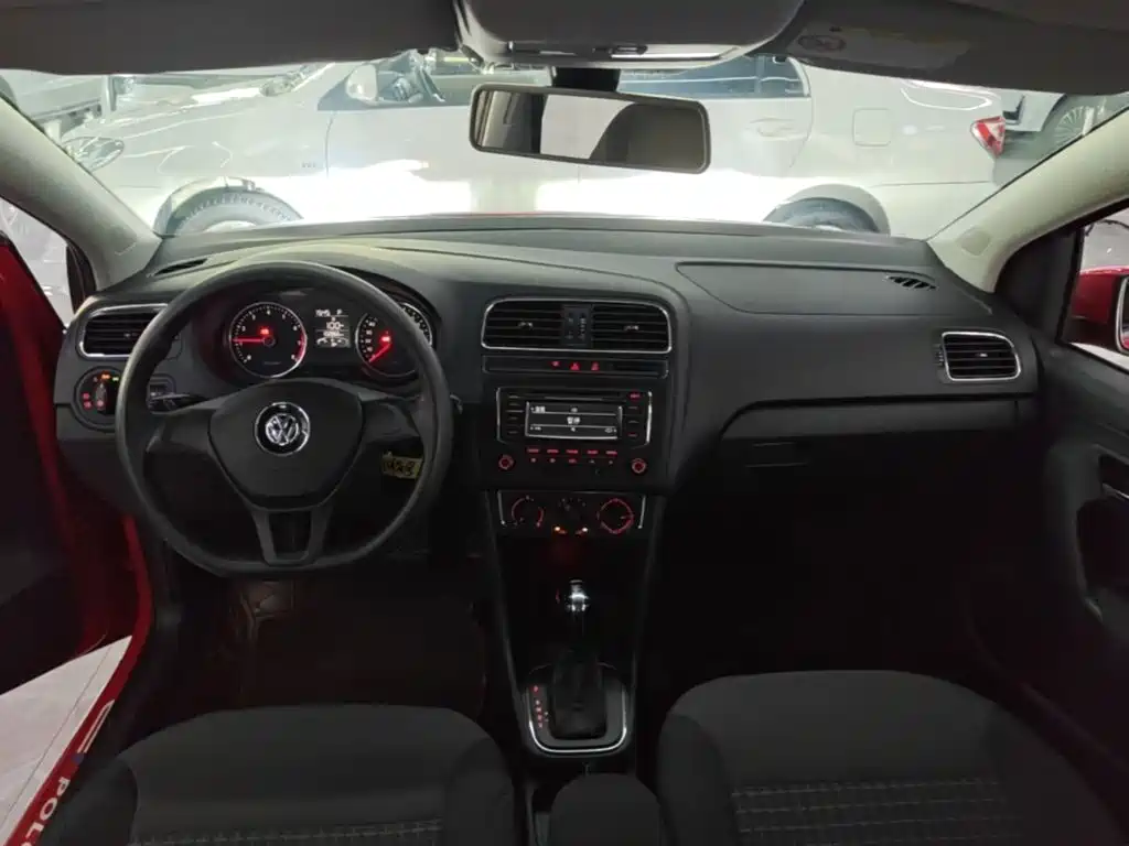 Volkswagen Polo 2015 — фото 10