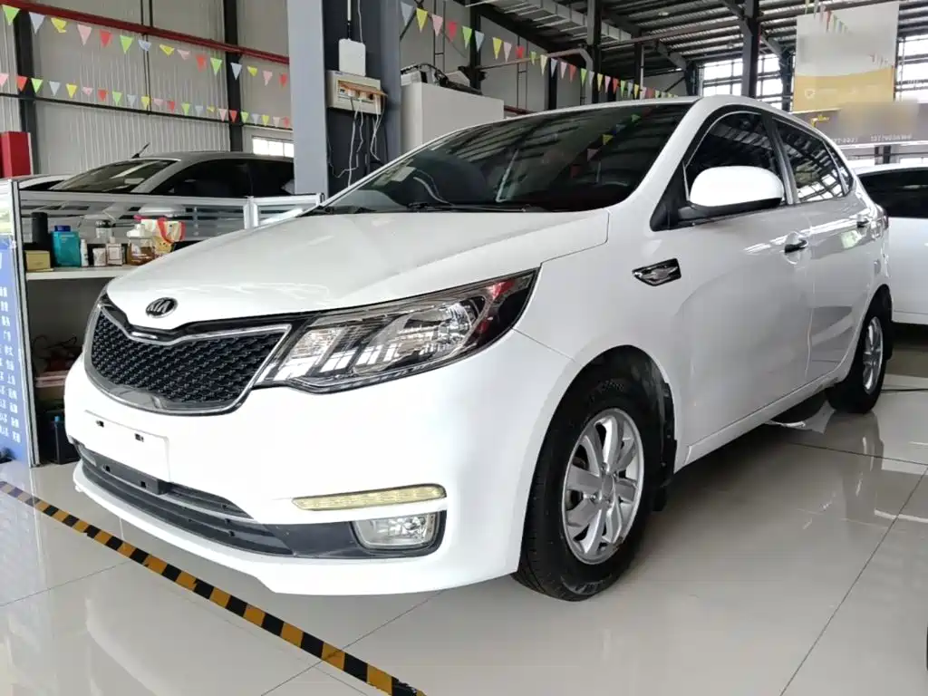 Kia K2 2016 — фото 1