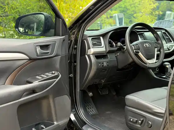 Toyota Highlander 2021