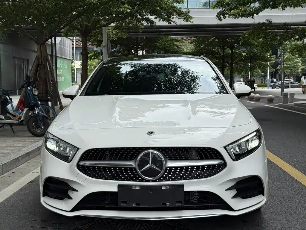 Mercedes-Benz A-Class 2022 — фото 2