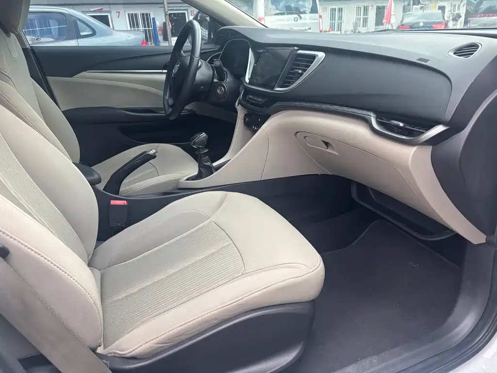 Buick Excelle GT 2015 — фото 13