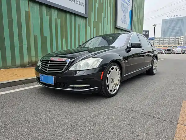 Mercedes-Benz S-Class 2009
