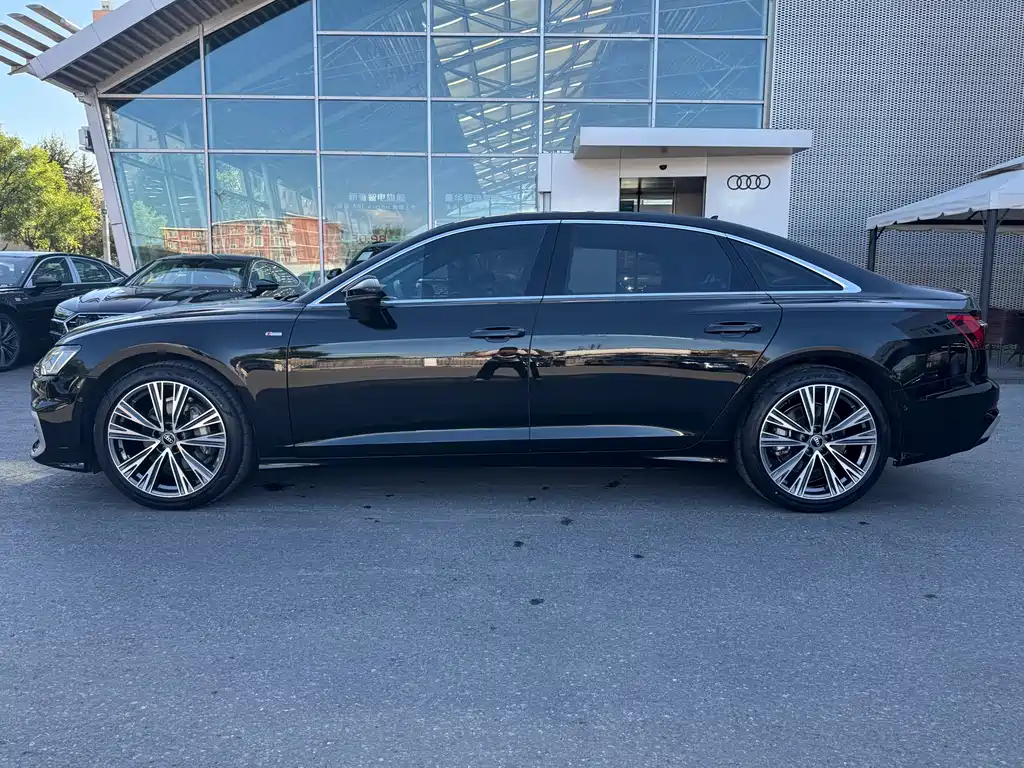 Audi A6L 2023 — фото 3