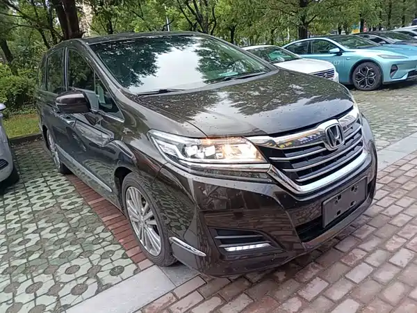 Honda Elysion 2017