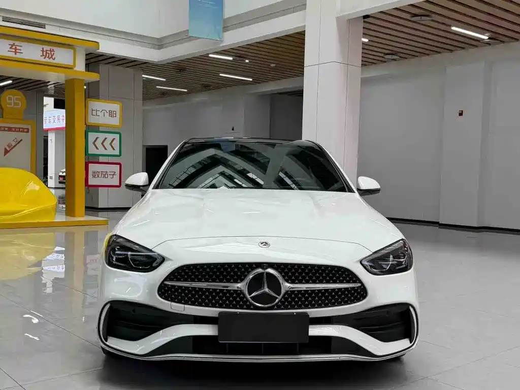 Mercedes-Benz C-Class 2024