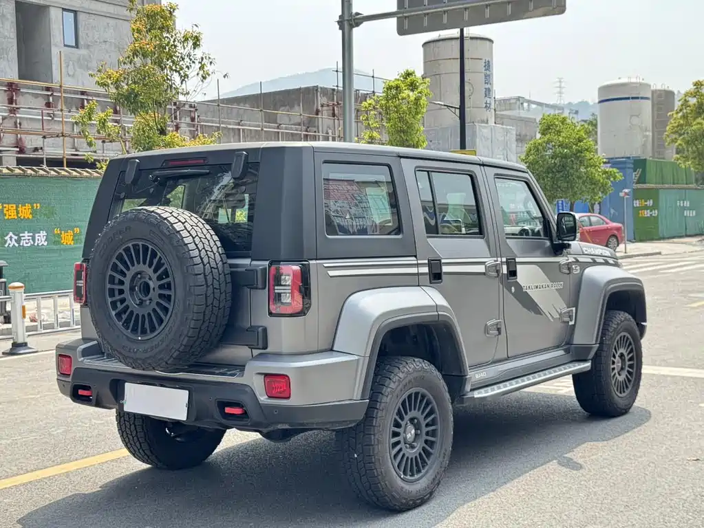 BAIC BJ40 2023 — фото 17