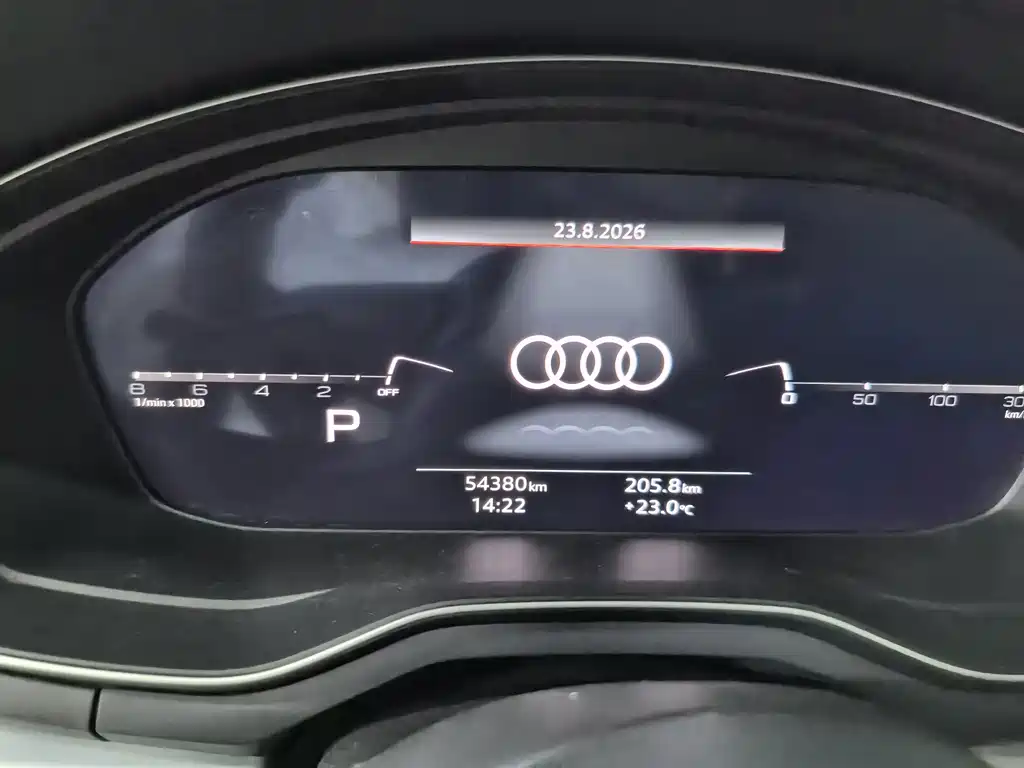 Audi A4L 2024 — фото 11
