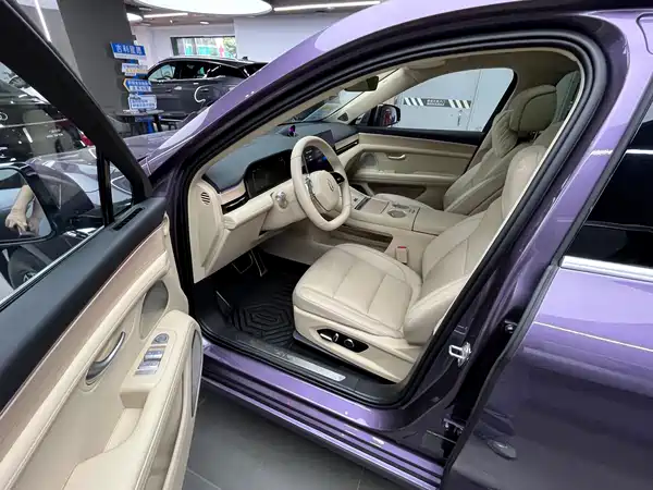 AITO M5 2025