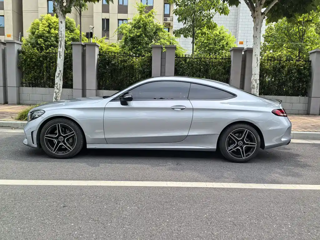 Mercedes-Benz C-Class 2022