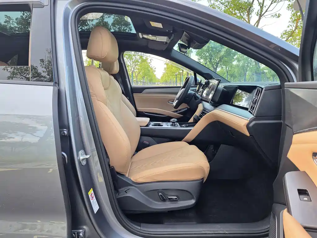 BYD Song L DM-i 2024 — фото 12