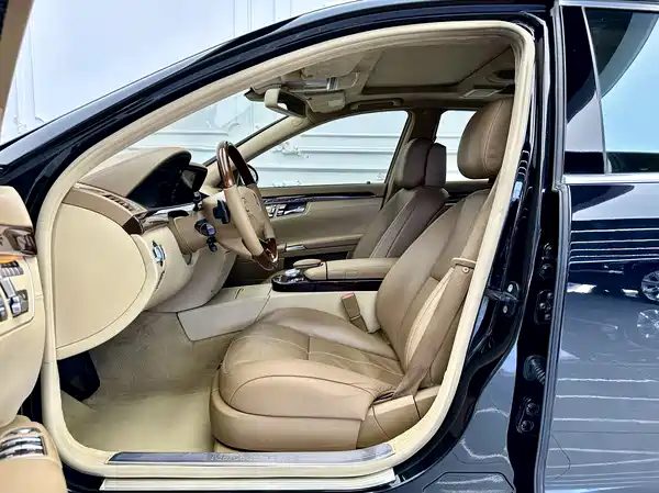 Mercedes-Benz S-Class 2008