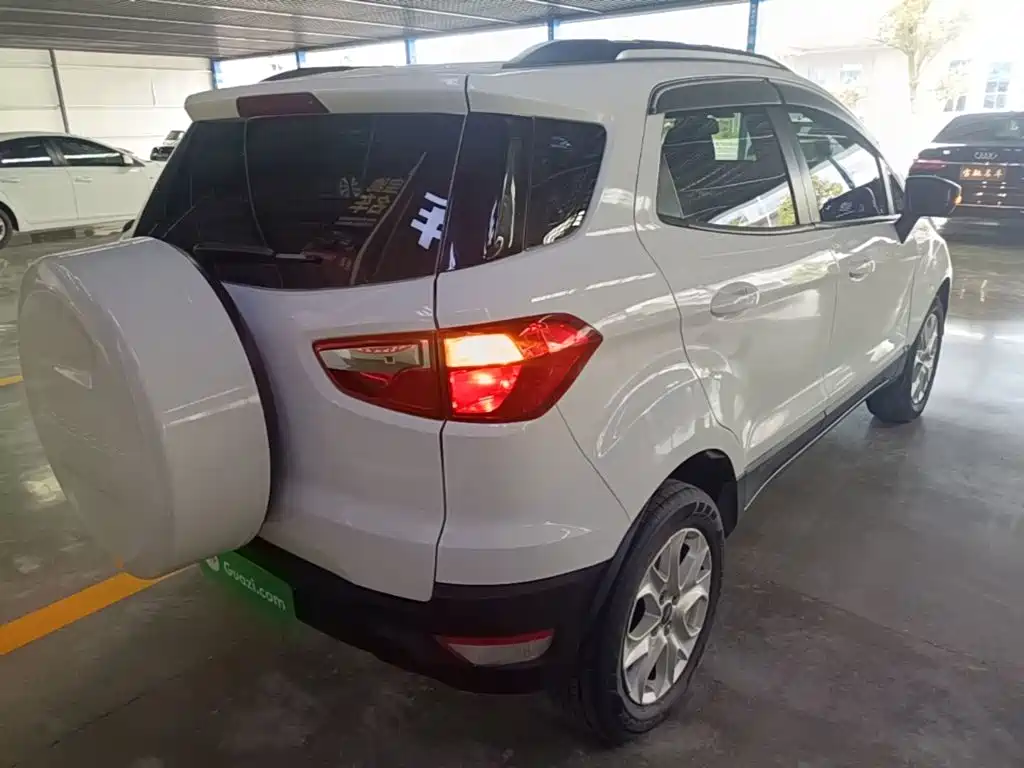Ford EcoSport 2015 — фото 7