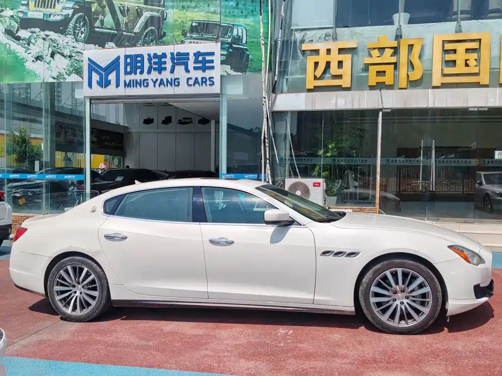 Maserati Quattroporte 2016 — фото 12