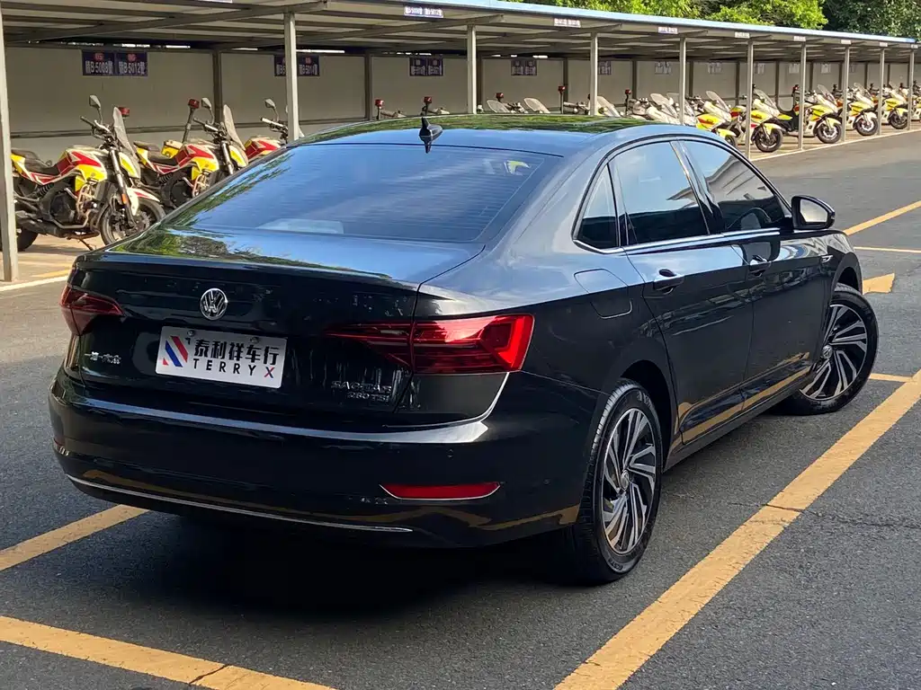Volkswagen Sagitar 2022