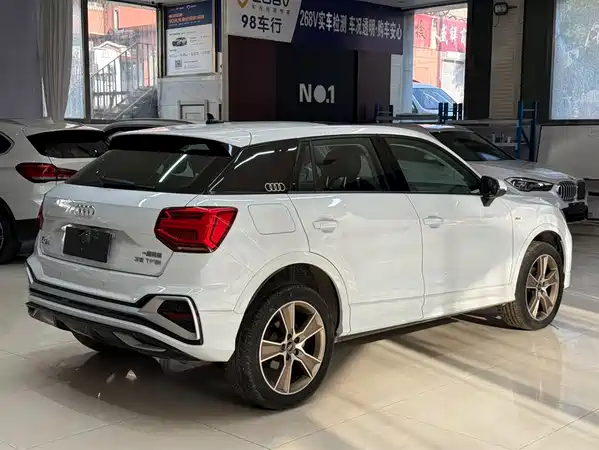 Audi Q2L 2022