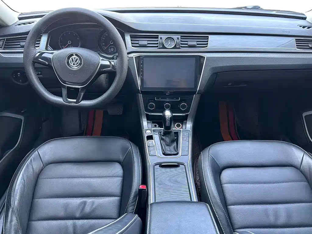 Volkswagen Passat 2018 — фото 4