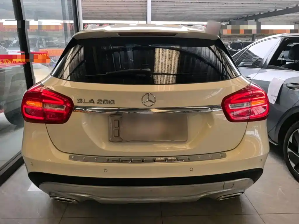 Mercedes-Benz GLA 2015