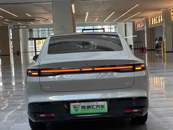 Leapmotor B01 2025