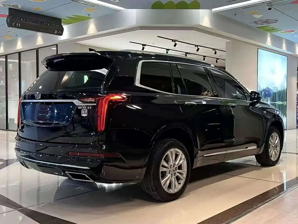 Cadillac XT6 2021 — фото 9