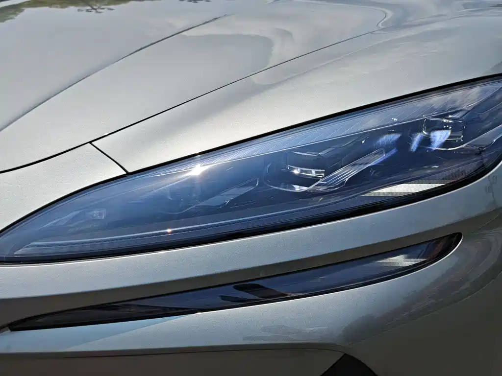 Denza Z9GT 2025