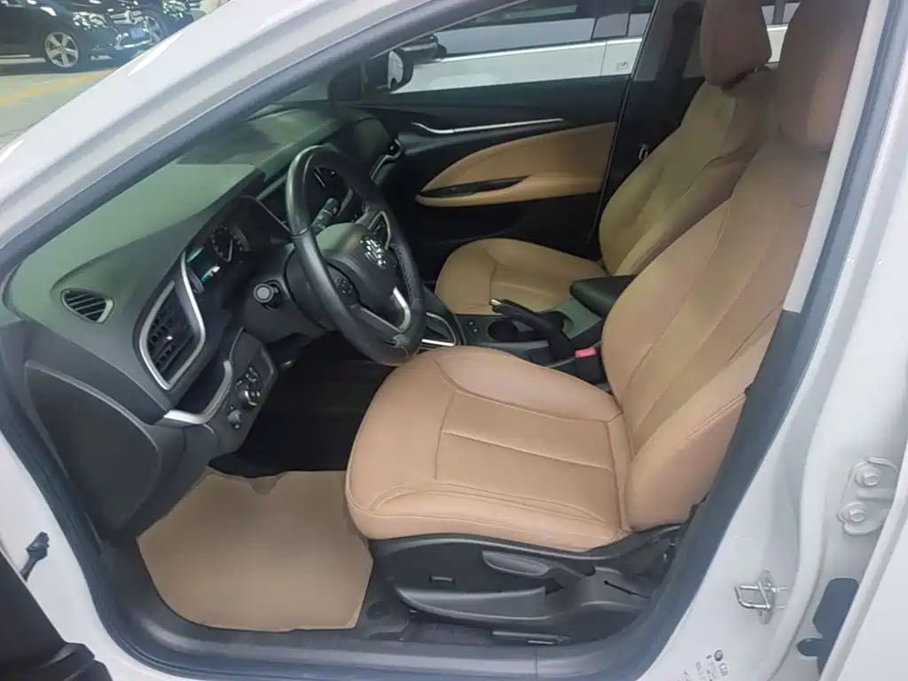 Buick Excelle GT 2018 — фото 15