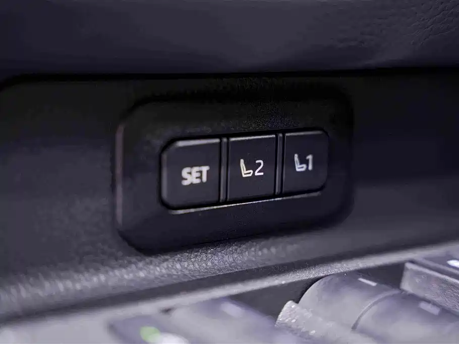 Toyota Prado 2025 — фото 17