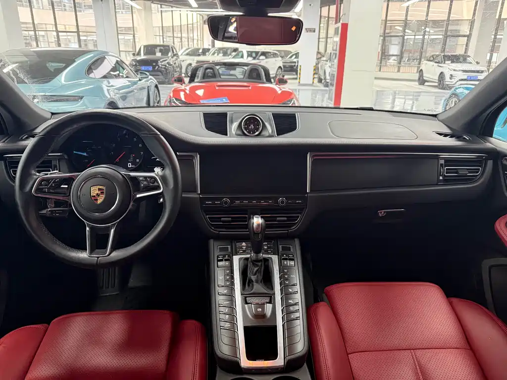 Porsche Macan 2019 — фото 12