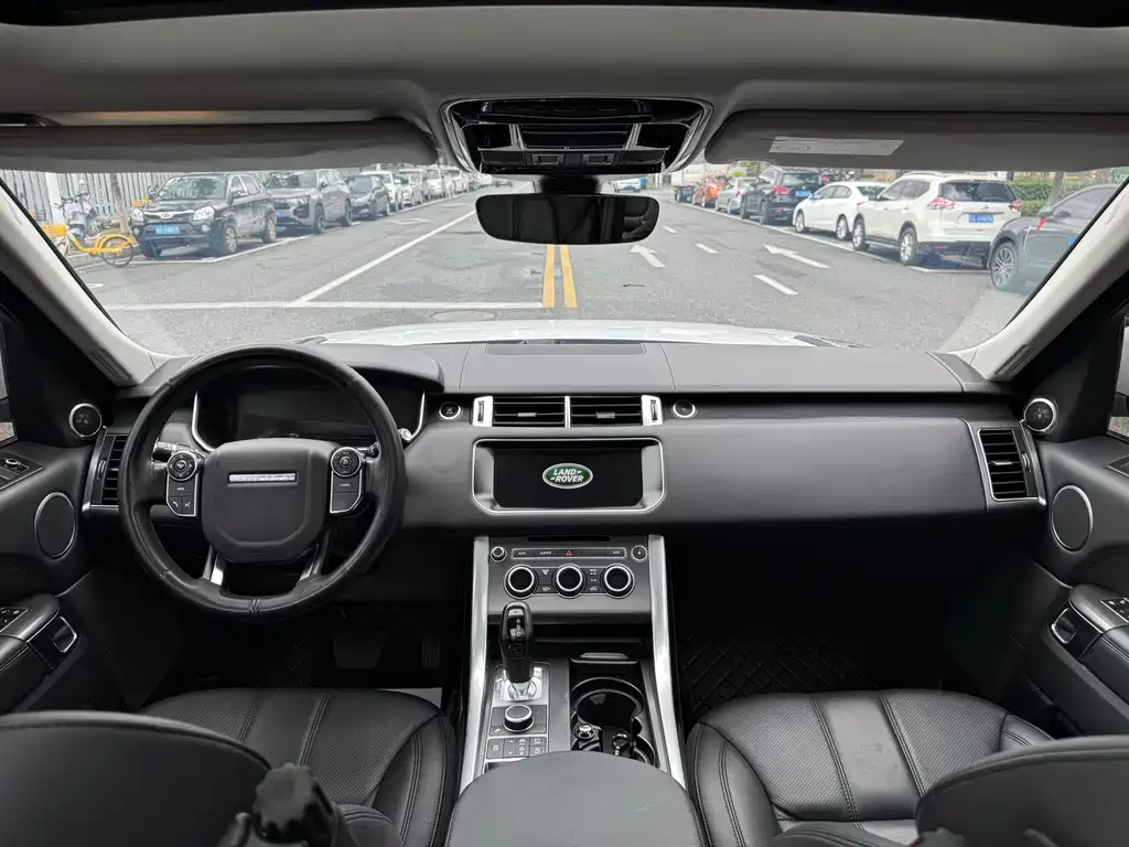 Land Rover Range Rover Sport 2017 — фото 8