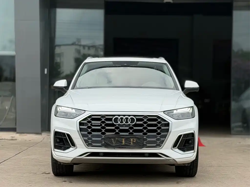 Audi Q5L 2022 — фото 2