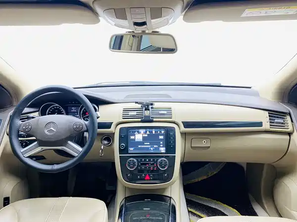 Mercedes-Benz R-Class 2015