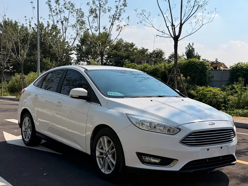 Ford Focus 2016 — фото 3