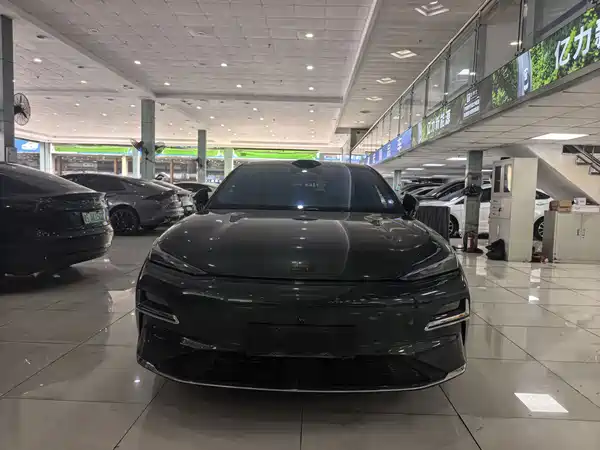 Geely Galaxy Starshine 8 2025