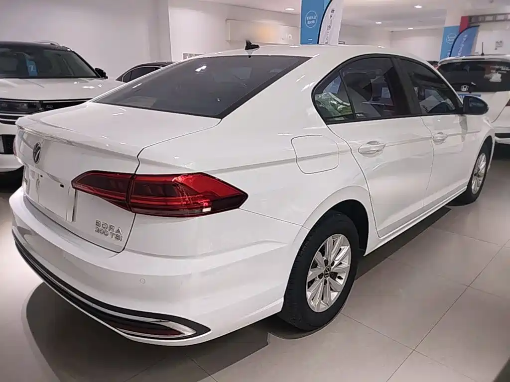 Volkswagen Bora 2023