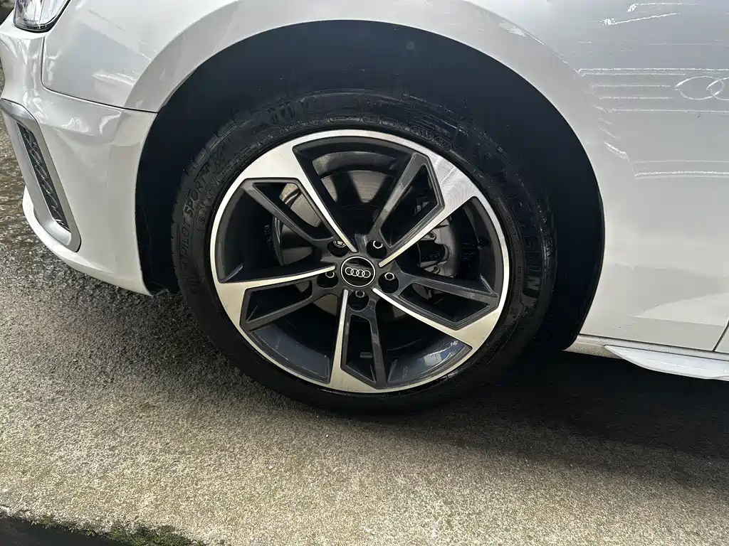 Audi A4L 2024