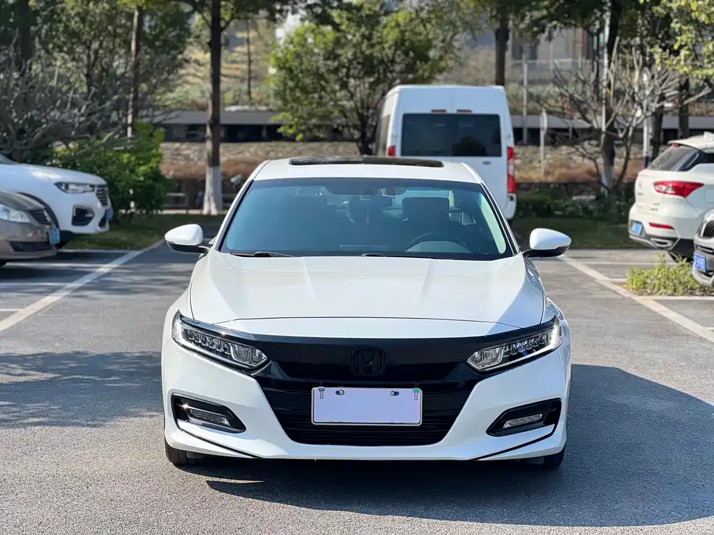 Honda Accord 2020 — фото 2