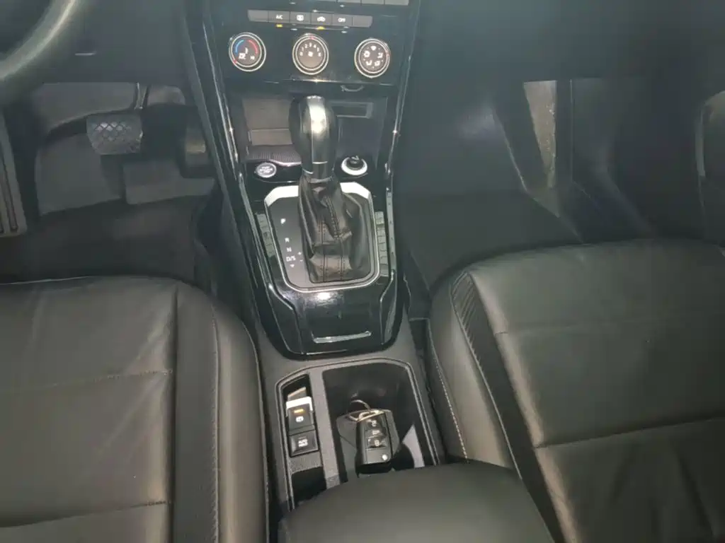 Volkswagen T-Roc 2018 — фото 14