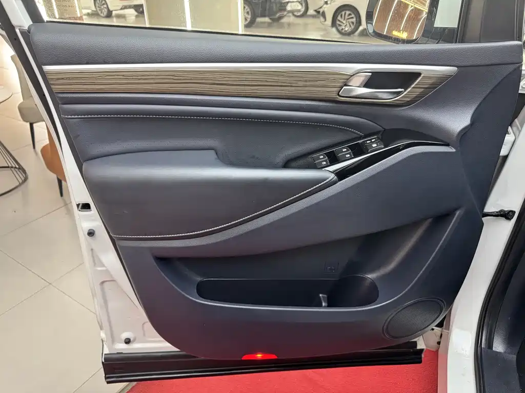 GAC Trumpchi M8 2025 — фото 11