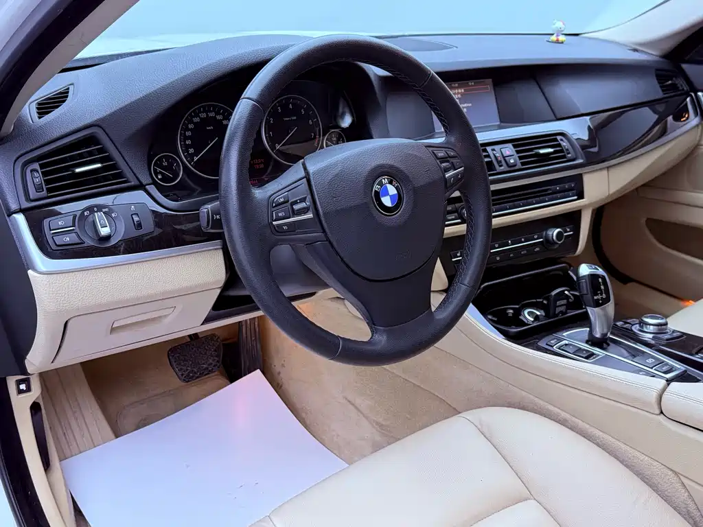 BMW 5 Series 2013 — фото 10