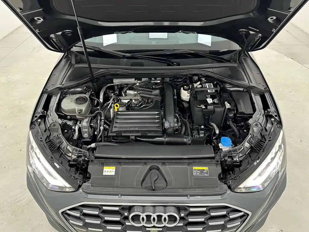 Audi A3 2023 — фото 18