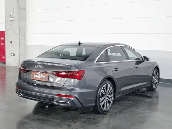 Audi A6L 2022