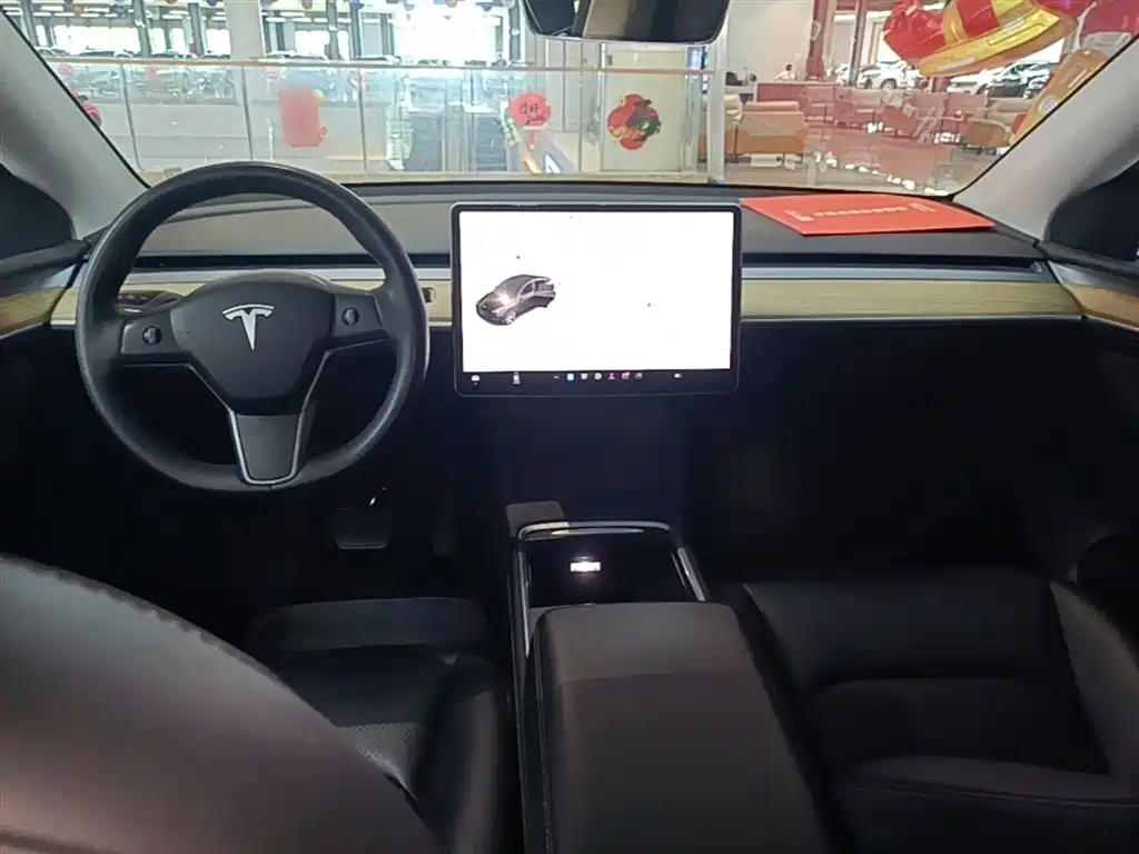 Tesla Model Y 2022 — фото 10
